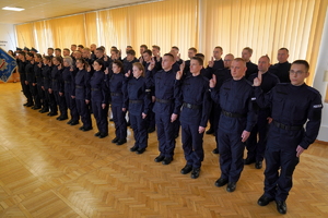 uroczystość ślubowania nowo przyjętych policjantów z udziałem między innymi Komendanta Wojewódzkiego Policji w Bydgoszczy, Wicewojewody Kujawsko-Pomorskiego oraz Kapelana kujawsko-pomorskiej Policji