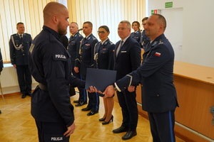 uroczystość ślubowania nowo przyjętych policjantów z udziałem między innymi Komendanta Wojewódzkiego Policji w Bydgoszczy, Wicewojewody Kujawsko-Pomorskiego oraz Kapelana kujawsko-pomorskiej Policji