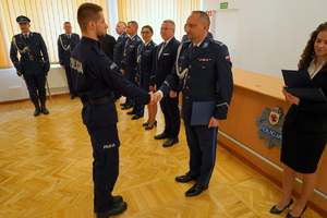 uroczystość ślubowania nowo przyjętych policjantów z udziałem między innymi Komendanta Wojewódzkiego Policji w Bydgoszczy, Wicewojewody Kujawsko-Pomorskiego oraz Kapelana kujawsko-pomorskiej Policji