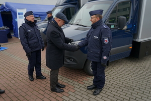 Przekazanie sprzętu zakupionego dla policji