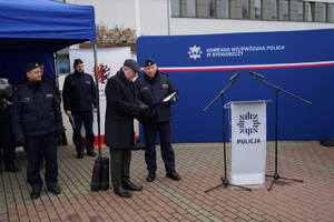 Symboliczne przekazanie zakupionego sprzętu