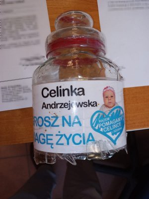 odzyskana zbita skarbonka