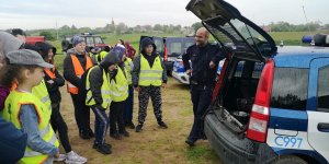 Policjanci podczas festynu