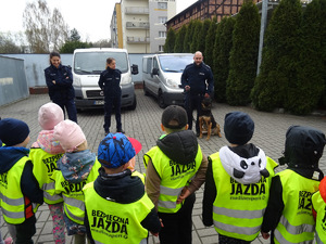 policjanci opowiadają o swojej pracy