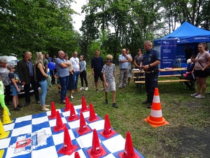 Policjanci na festynie w Orlu