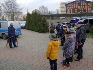 Harcerze z wizytą w Komendzie Powiatowej Policji w Nakle nad Notecią