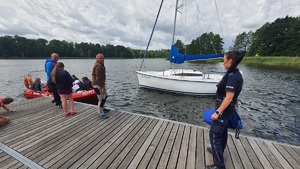 Wspólne działania funkcjonariuszy Policji i Państwowej Straży Pożarnej.