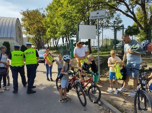 Działania ,,Bezpieczny pieszy&quot; prowadzone przez policjantów nakielskiego ruchu drogowego.