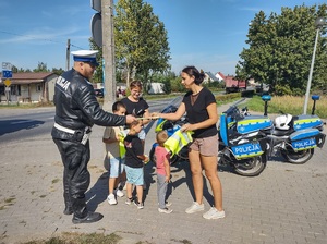 Działania ,,Bezpieczny pieszy&quot; prowadzone przez policjantów nakielskiego ruchu drogowego.