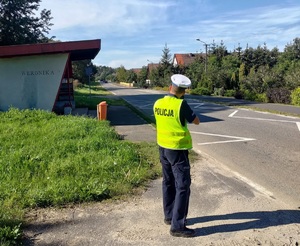 Policjanci podczas działań prędkość na drogach powiatu nakielskiego