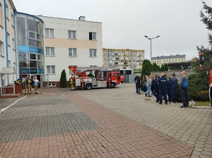 Ćwiczenia ewakuacyjne w nakielskiej komendzie