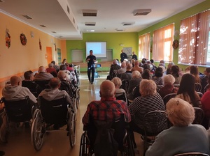 Pogadanka dla seniorów w DPS w Nakle.