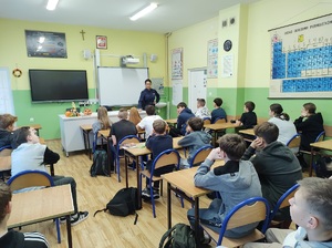 Spotkanie policjantów z dziećmi w Kowalewie