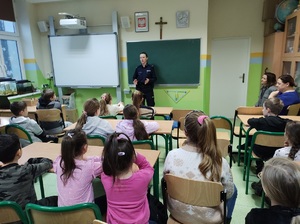 Dzieci z Olszewki spotkały się z policjantkami