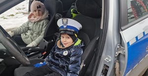 policjanci z wizytą w przedszkolu