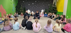 policjanci z wizytą w przedszkolu