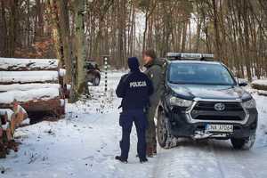 wspólne patrole policjantów i funkcjonariuszy straży leśnej