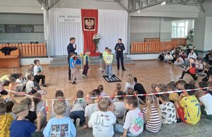 policjanci w szkole